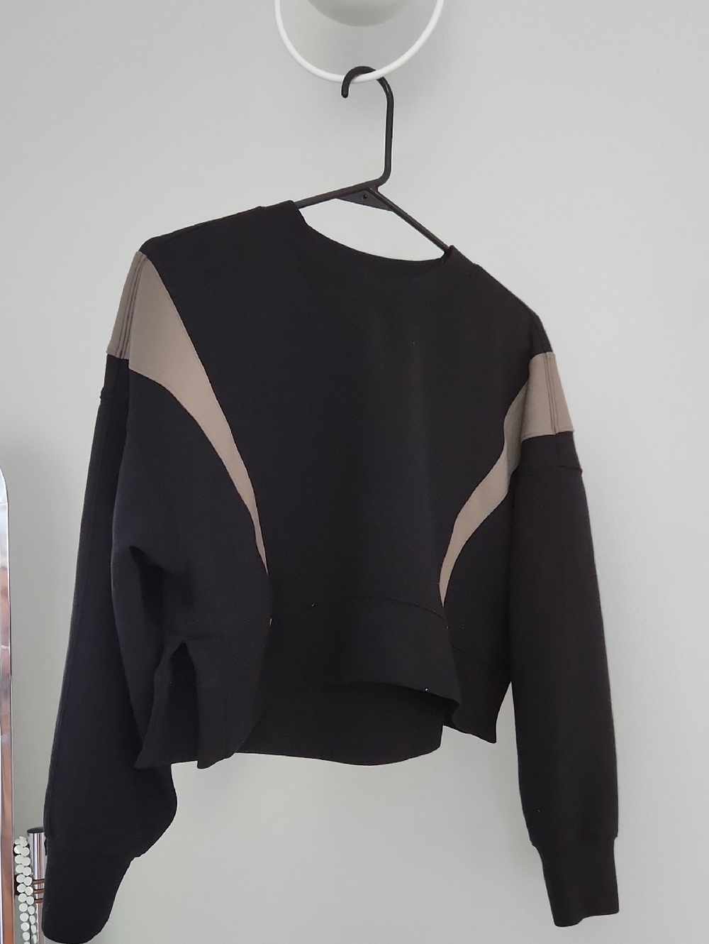 YPB / Abercrombie Women's Sweatshirt